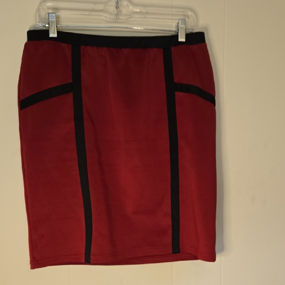 Ladies Dots Black Red Skirt Size L